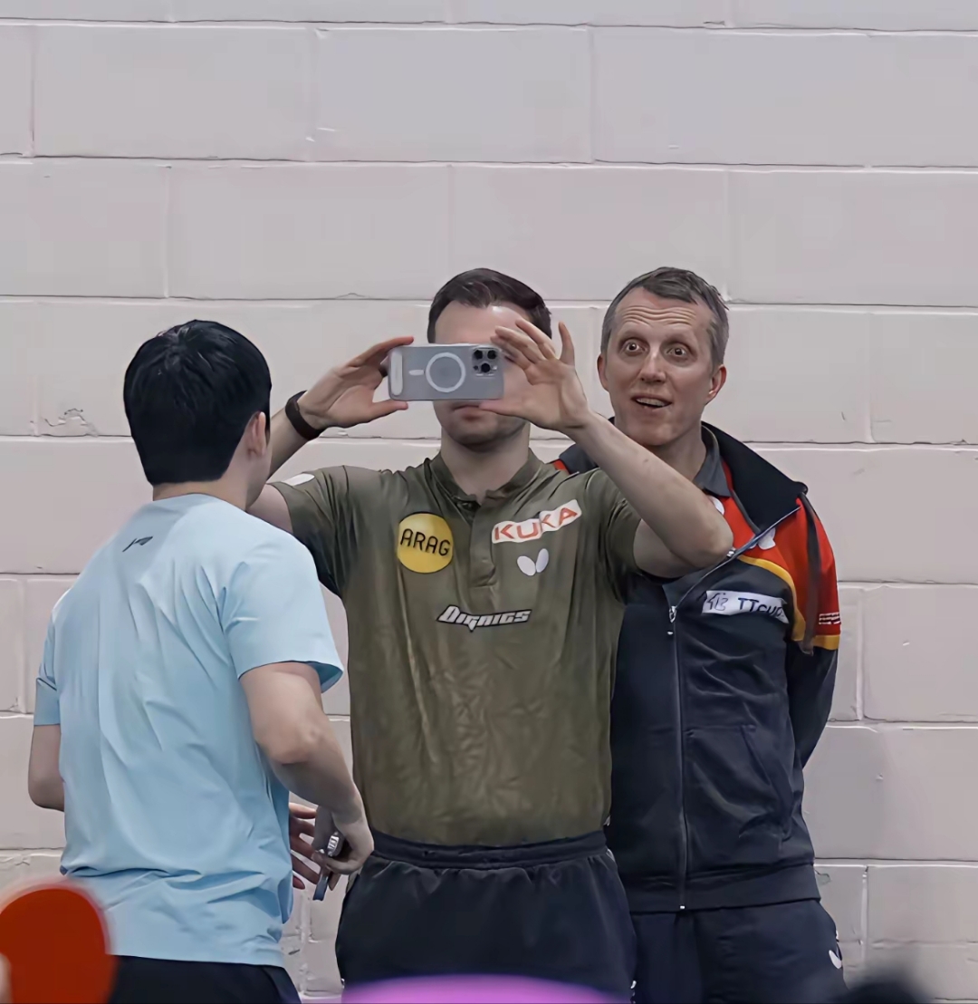 爱游戏平台-国王杯赛程吃紧，波尔图冲刺阶段官宣签约，球迷炸锅，训练强度明显提升(波尔图签下巴萨20岁边锋阿拉尔孔)