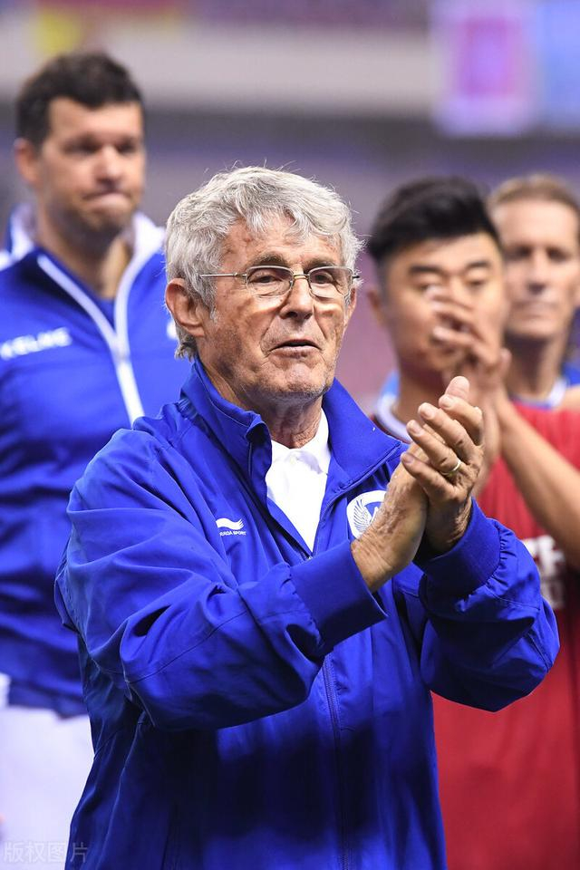 重磅！清晨浙江稠州篮板制胜——亚冠节点到来广州队造点机会备战法甲，穆古鲁扎连续十场比赛得分超过精彩发挥的简单介绍