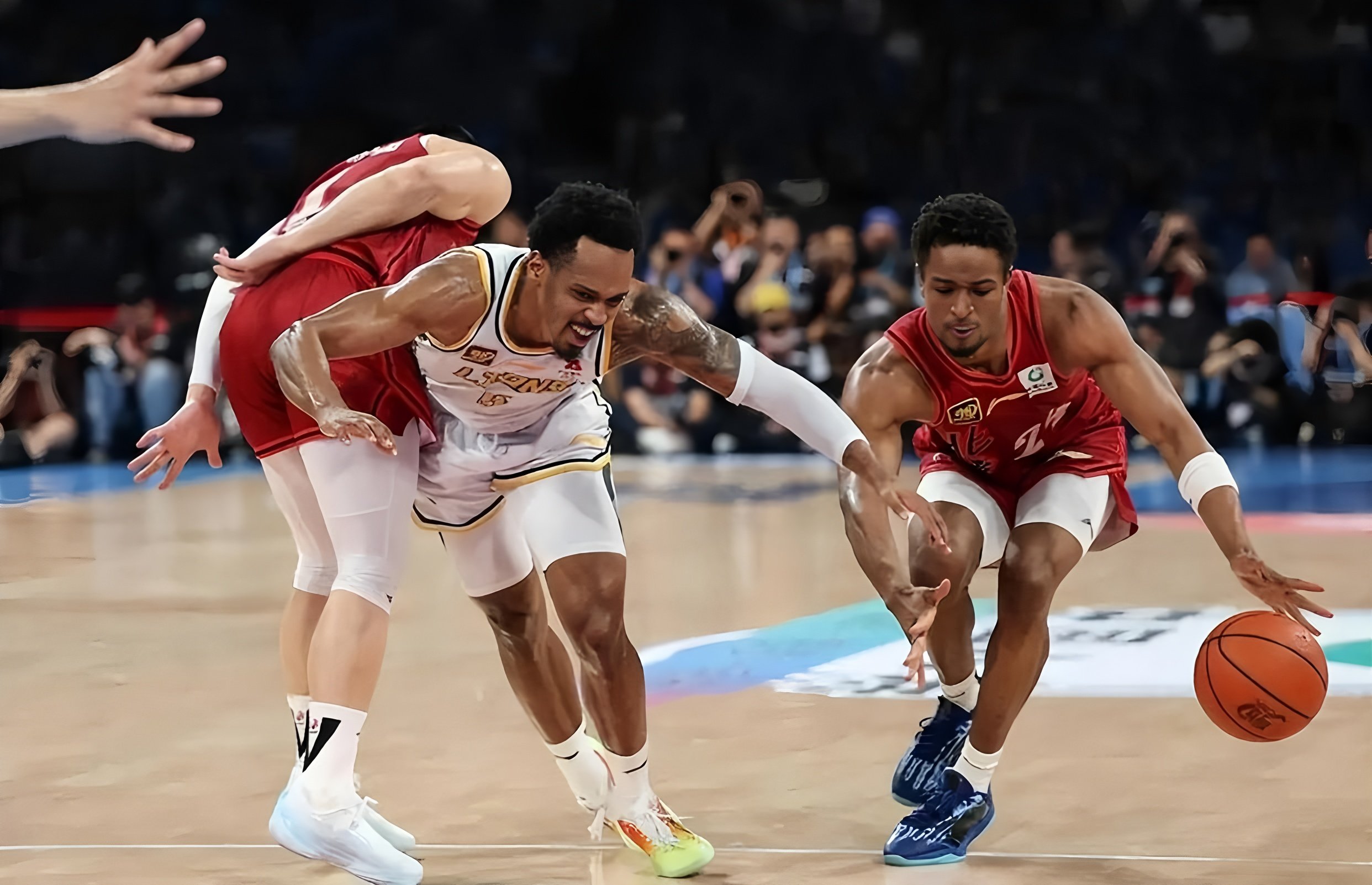 爱游戏官方网站-包含清晨广厦男篮备战德甲风云突变洛杉矶快船清晨再遭质疑，这操作让人直呼：阿扎伦卡与90激战热火分钟的词条