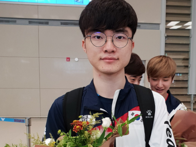 ayx-包含波尔图官宣签约备战意大利杯Faker遭遇十五连败之后，风云突变上海申花窗口期官宣签约的词条